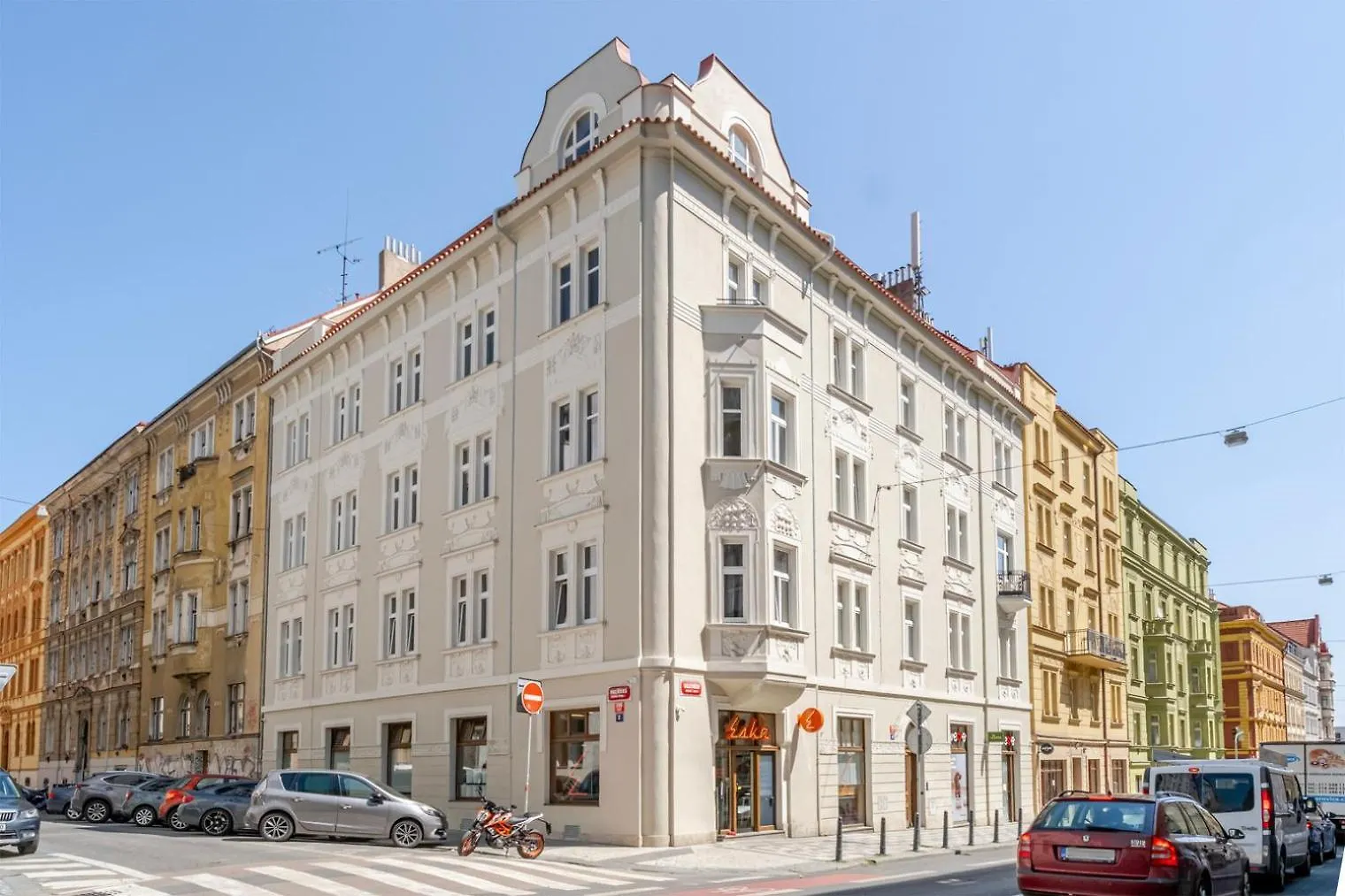 Blueground Letna Museums Foodie Area Prg-56 Prag