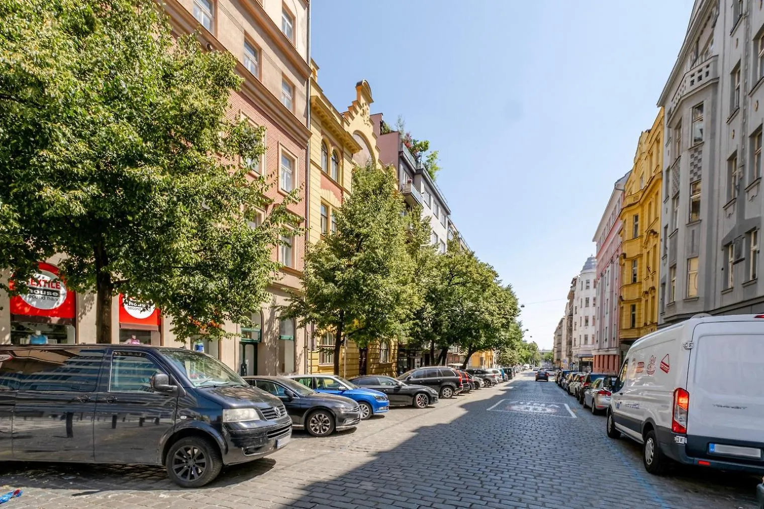 Blueground Letna Museums Foodie Area Prg-56 Prag Tjeckien