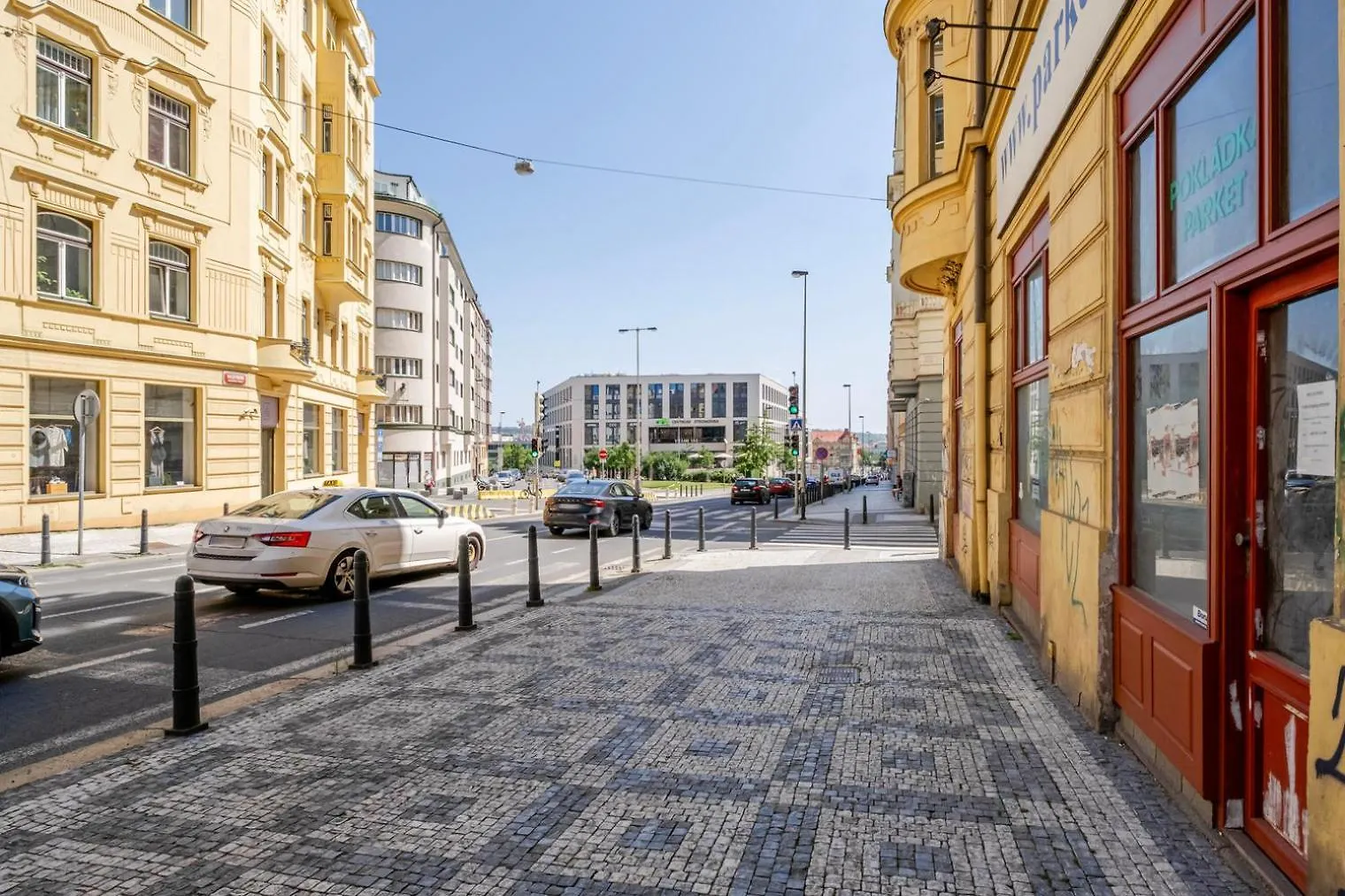 Blueground Letna Museums Foodie Area Prg-56 Prag