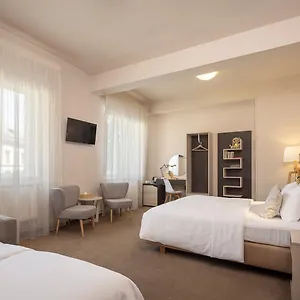 Pytloun Kampa Garden Hotell